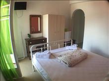 Avra Budget Beach Hotel