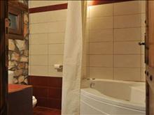 Pierion Musses: Suite_Jacuzzi_Fireplace