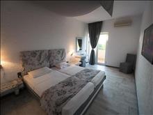 Long Beach Resort & Hotel