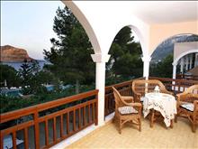 Akra Morea Apartments