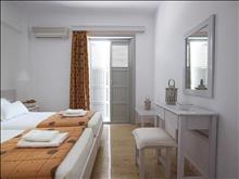 Kythnos Bay Hotel
