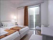 Kythnos Bay Hotel