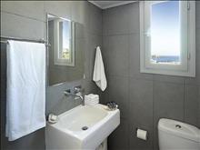 Kythnos Bay Hotel