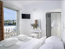 Kythnos Bay Hotel