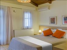 Kaminos Resort