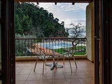 Kaminos Resort