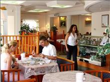 Admiral Hotel