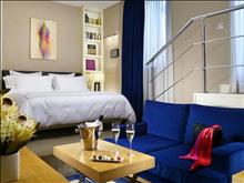 The First Luxury Art Hotel