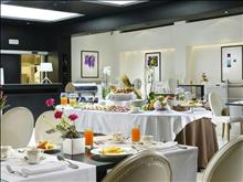 The First Luxury Art Hotel