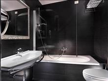 Club Hotel