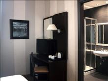 Club Hotel