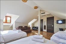 Aivani Hotel