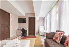 Aivani Hotel