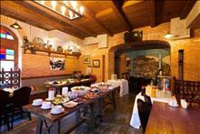 Aivani Hotel