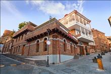 Aivani Hotel