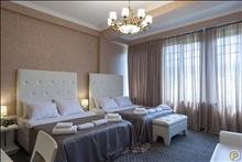 Piazza Hotel