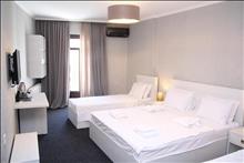 Piazza Hotel