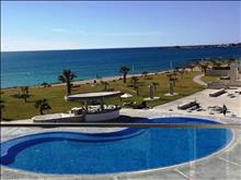 Amphora Hotel & Suites