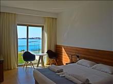 Amphora Hotel & Suites
