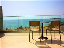 Amphora Hotel & Suites