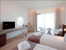 Amphora Hotel & Suites