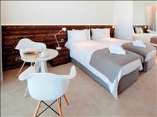 Amphora Hotel & Suites