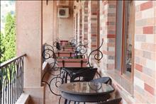 Kecharis Hotel 