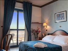 Ascot Hotel
