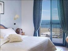 Ascot Hotel
