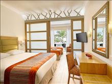 Olympic Lagoon Resort Agia Napa: Family Junior Suite