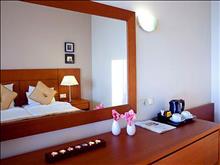 Nepheli Hotel