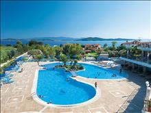 Alexandros Palace Hotel & Suites: pool-area