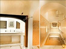 Markezinis Suites