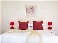 Adamant Suites