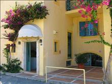 Petra Beach Hotel & Apartments
