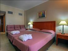 Ariti Grand Hotel: Standard Triple