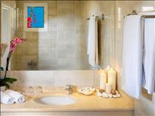 Portes Beach Hotel: Bathroom